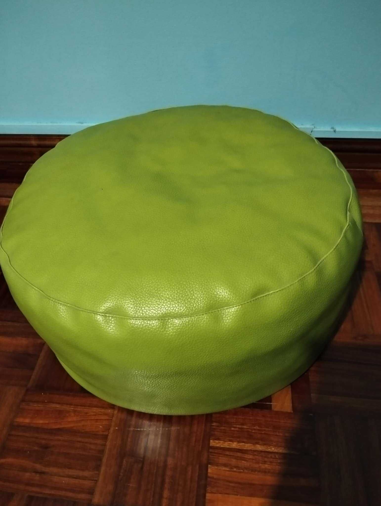 Vendo puff de cor verde
