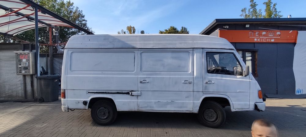 Продам Мерседес mb100d