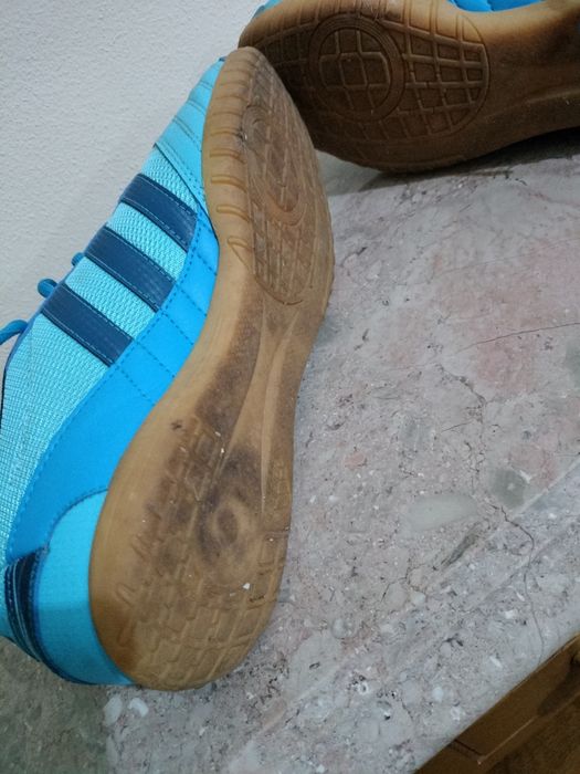 Sapatilhas Futsal N° 42 ADIDAS Novas