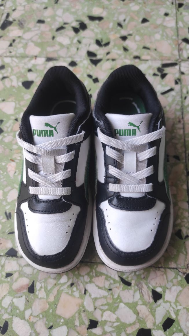 Sapatos Puma de crianza tamanho 27