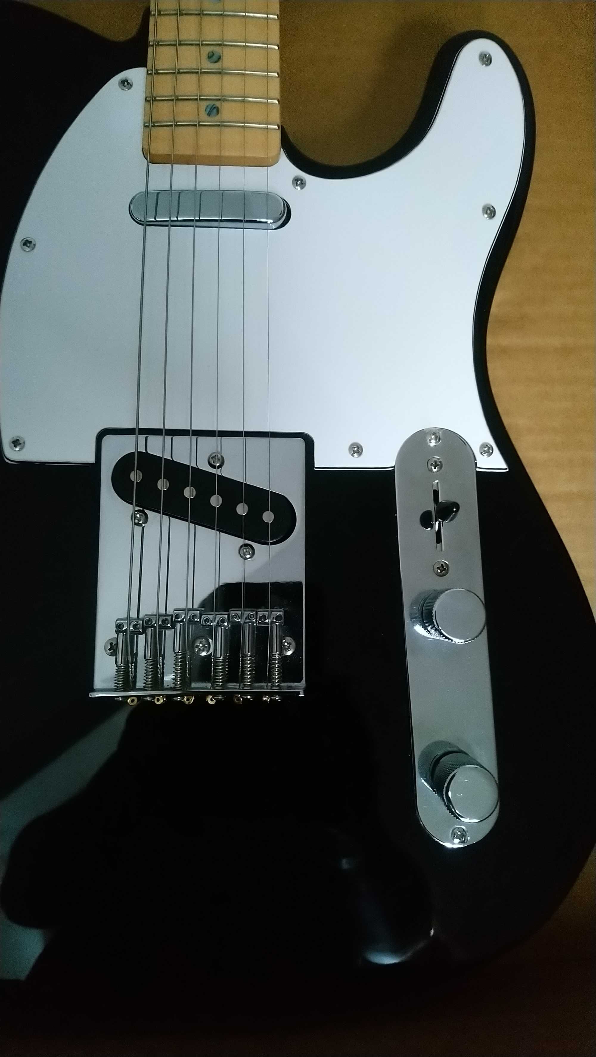 Sprzedam gitarę elektryczną