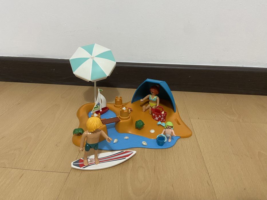 Familia na Praia Playmobil