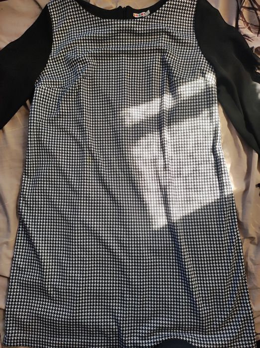 Продам жіночу сукню.