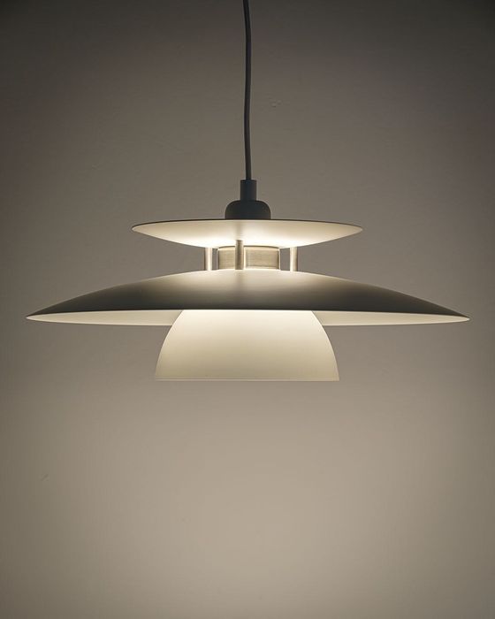 Lampa sufitowa w stylu lamp talerzowych,  duński design.