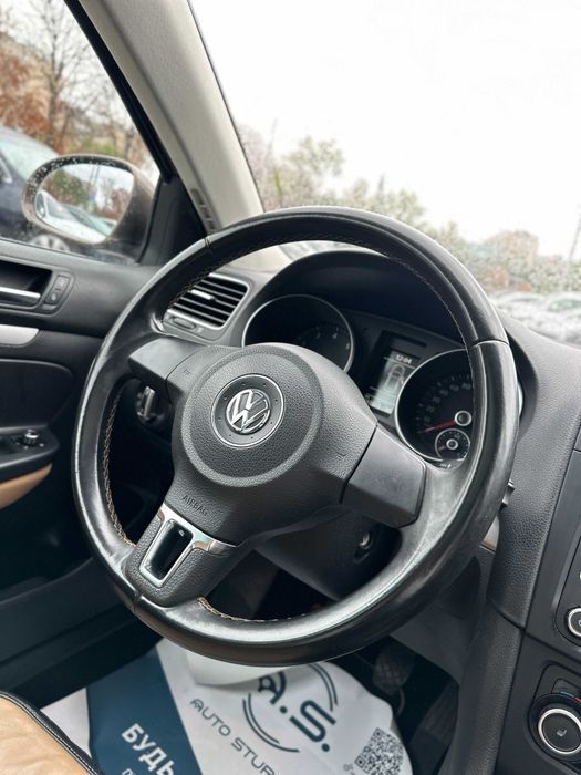 Продам Volkswagen Golf VI 2011 рік можлива розстрочка,кредит,обмін!