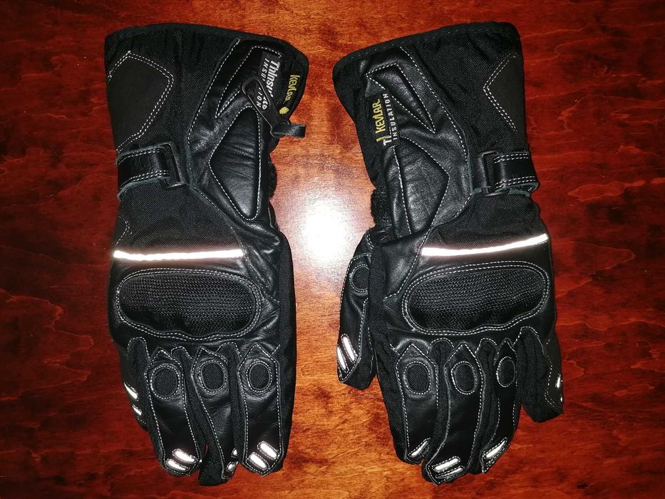 Rękawice motocyklowe S  Kevlar raz ubrane jako pasażer.