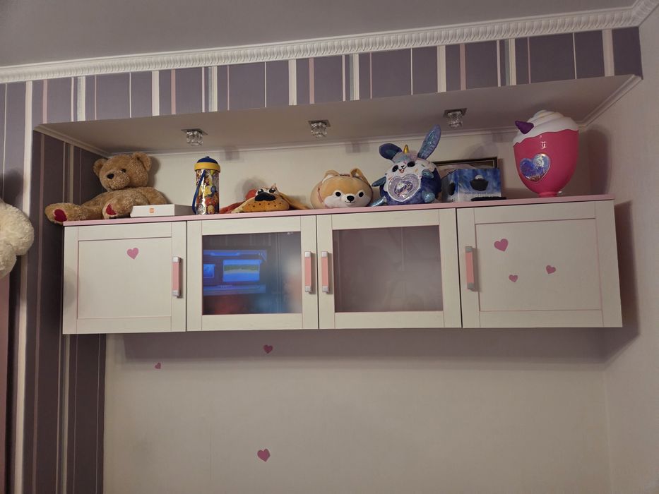 Набір меблів для дитячої кімнати