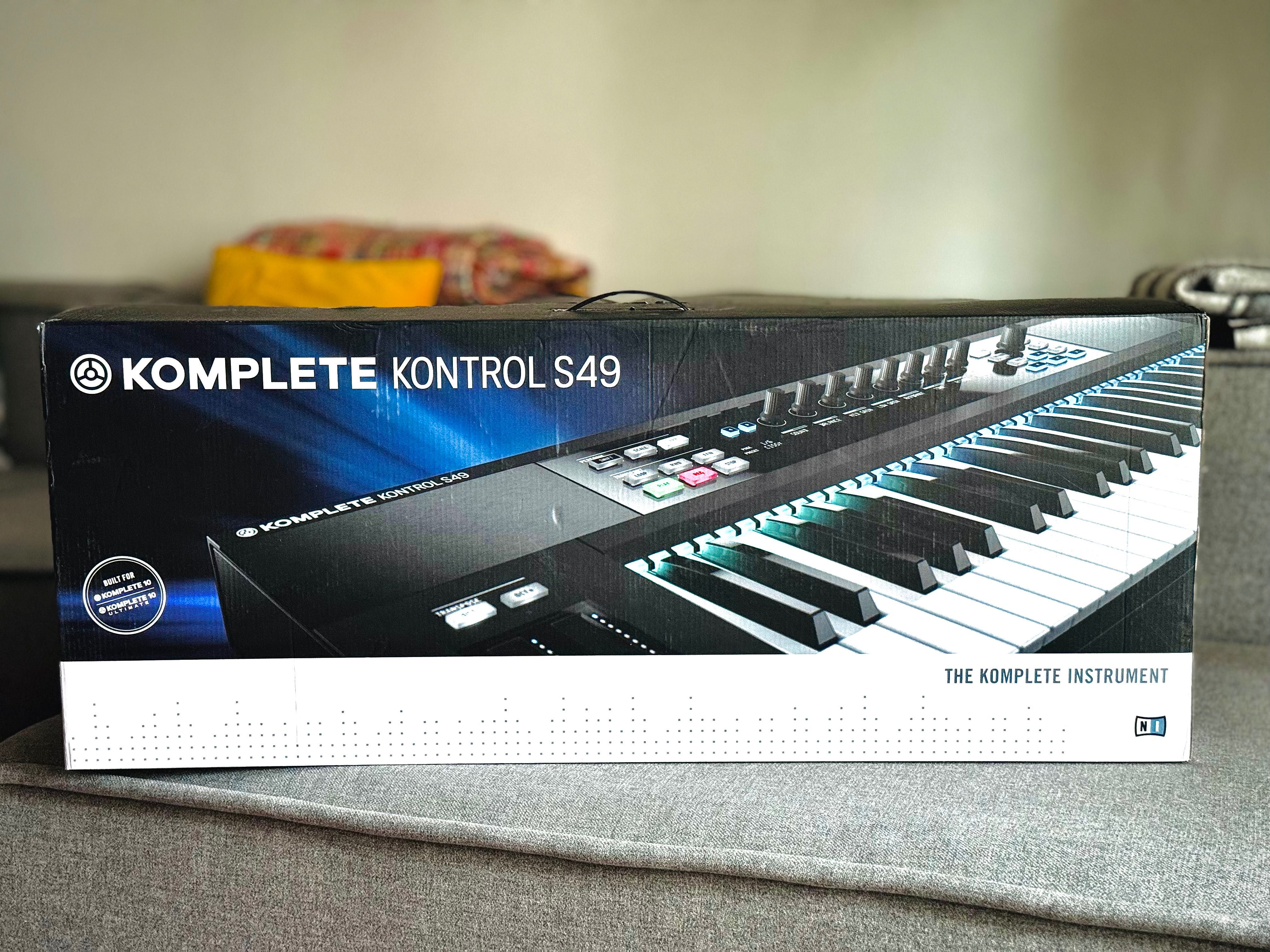 Idealny Komplete Kontrol s49 midi kontroler