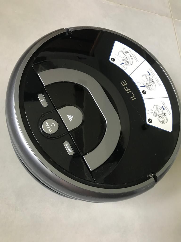 Robot do mycia podłóg ILIFE W400. Odkurzacz myjący