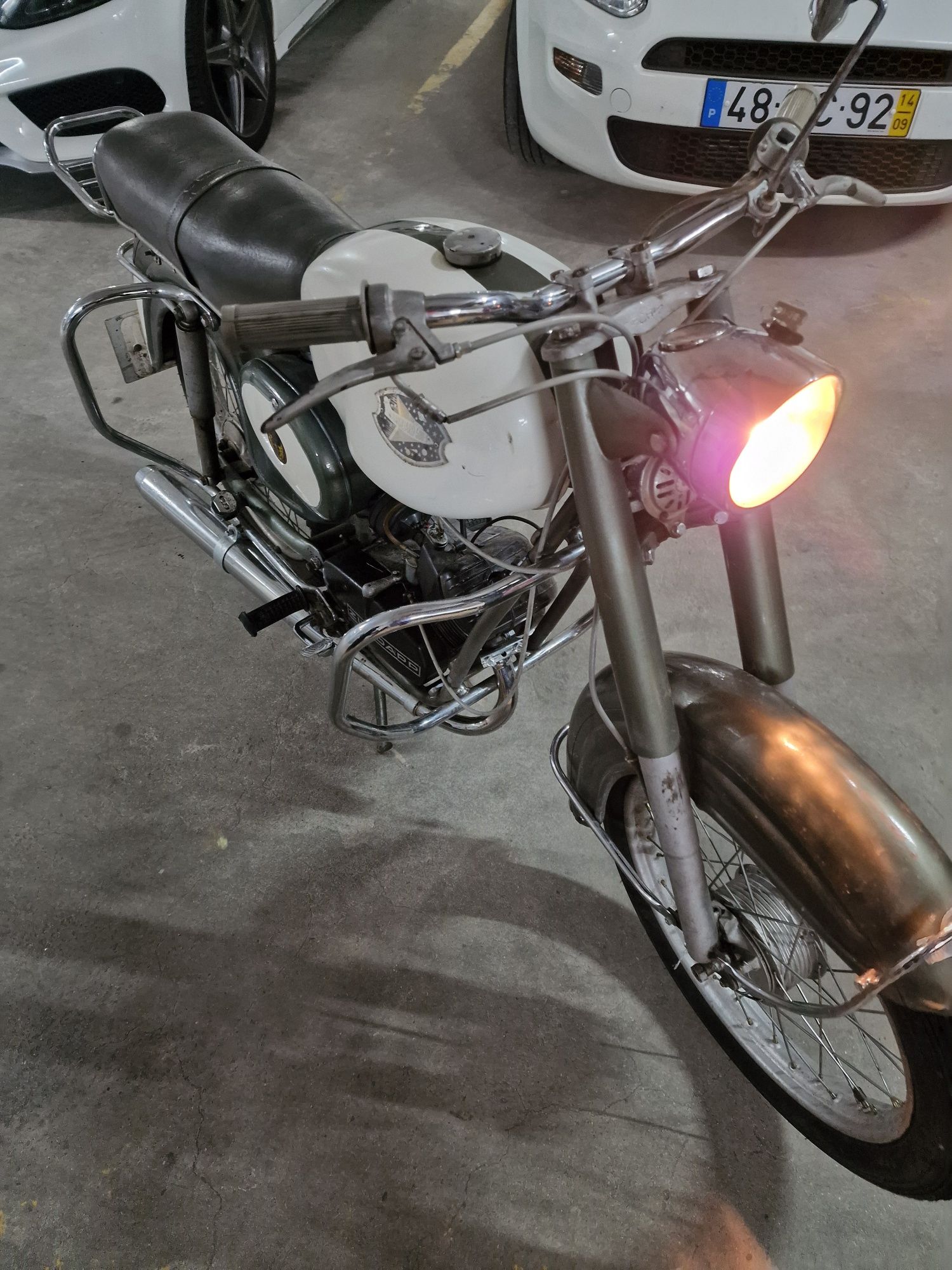Motorizada 50 de 68