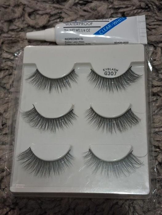 Накладные ресницы с клеем!