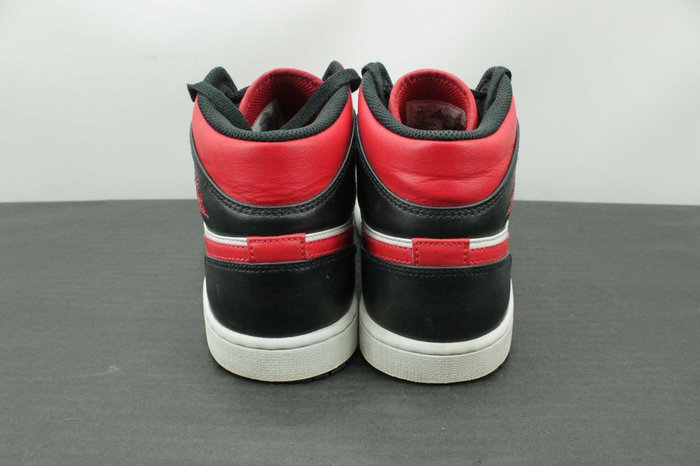 Шкіряні чоловічі кросівки Nike Air Jordan 1 Mid Оригінал Розмір 42