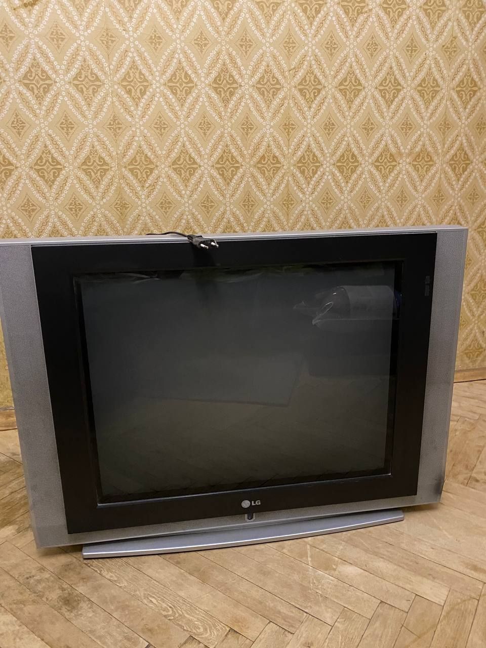 Телевізор LG 28 см
