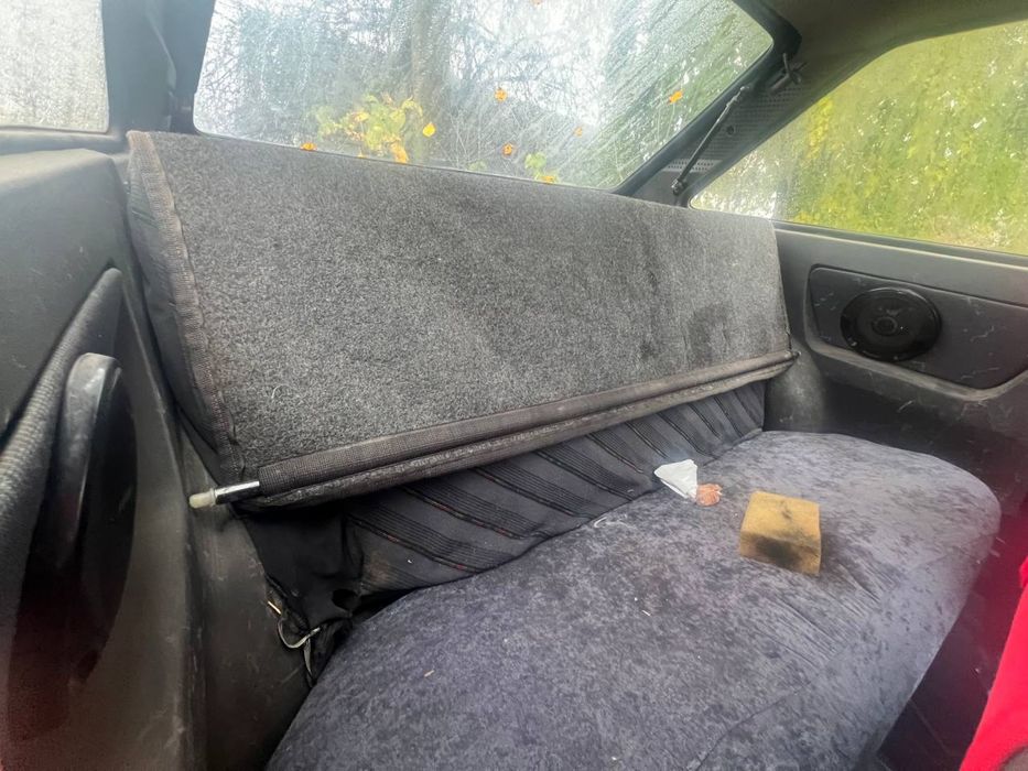 Машина таврія 2000 року