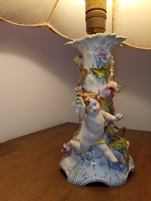 Sprzedam antyczną porcelanową lampę. Cena 380 zł