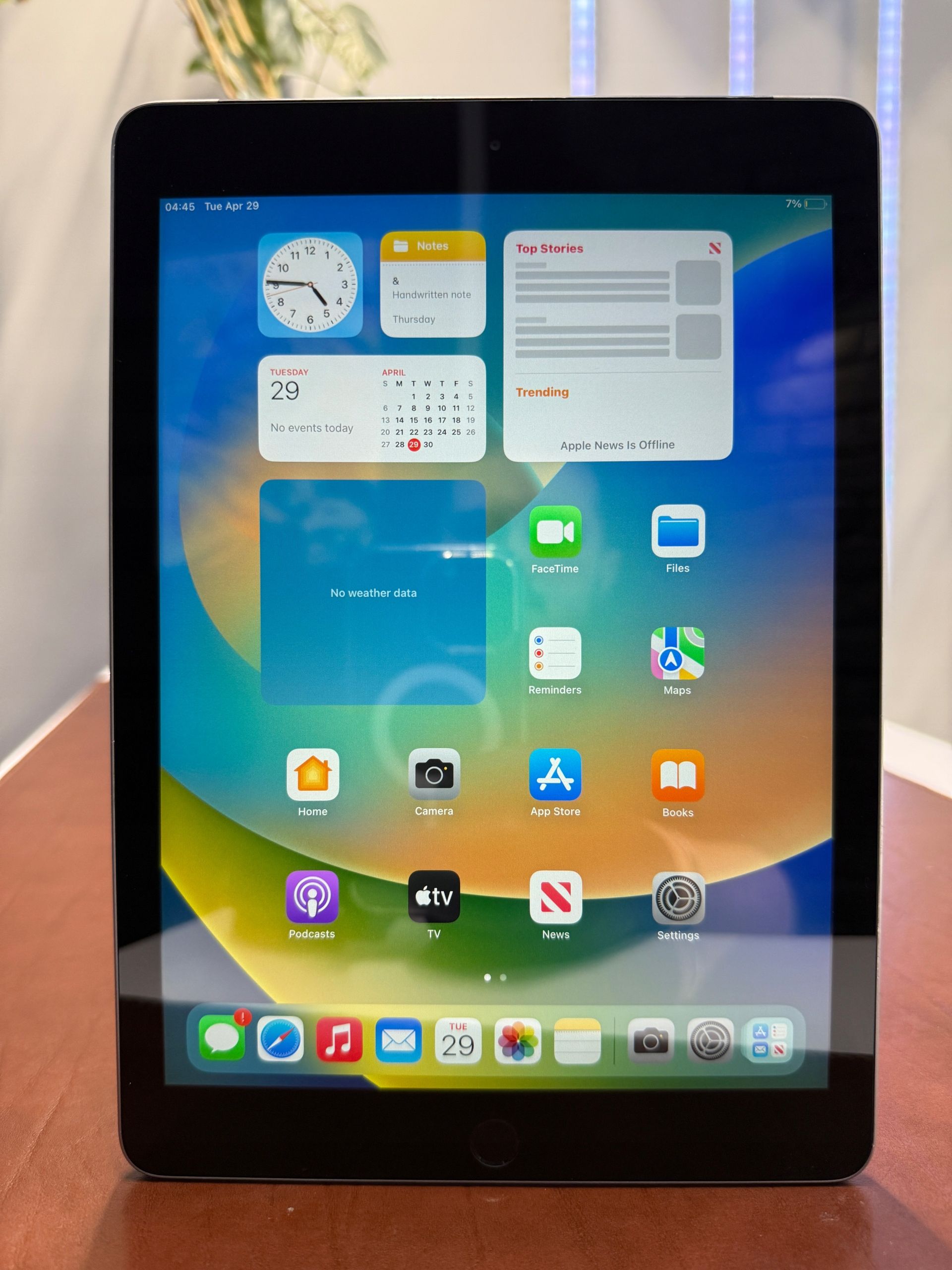 Apple iPad 5 Generacji A1822 9,7" 2 GB / 32 GB Cellular Space Gray
