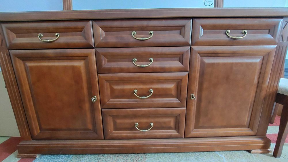 Komoda z lustrem firmy Mikołajczyk