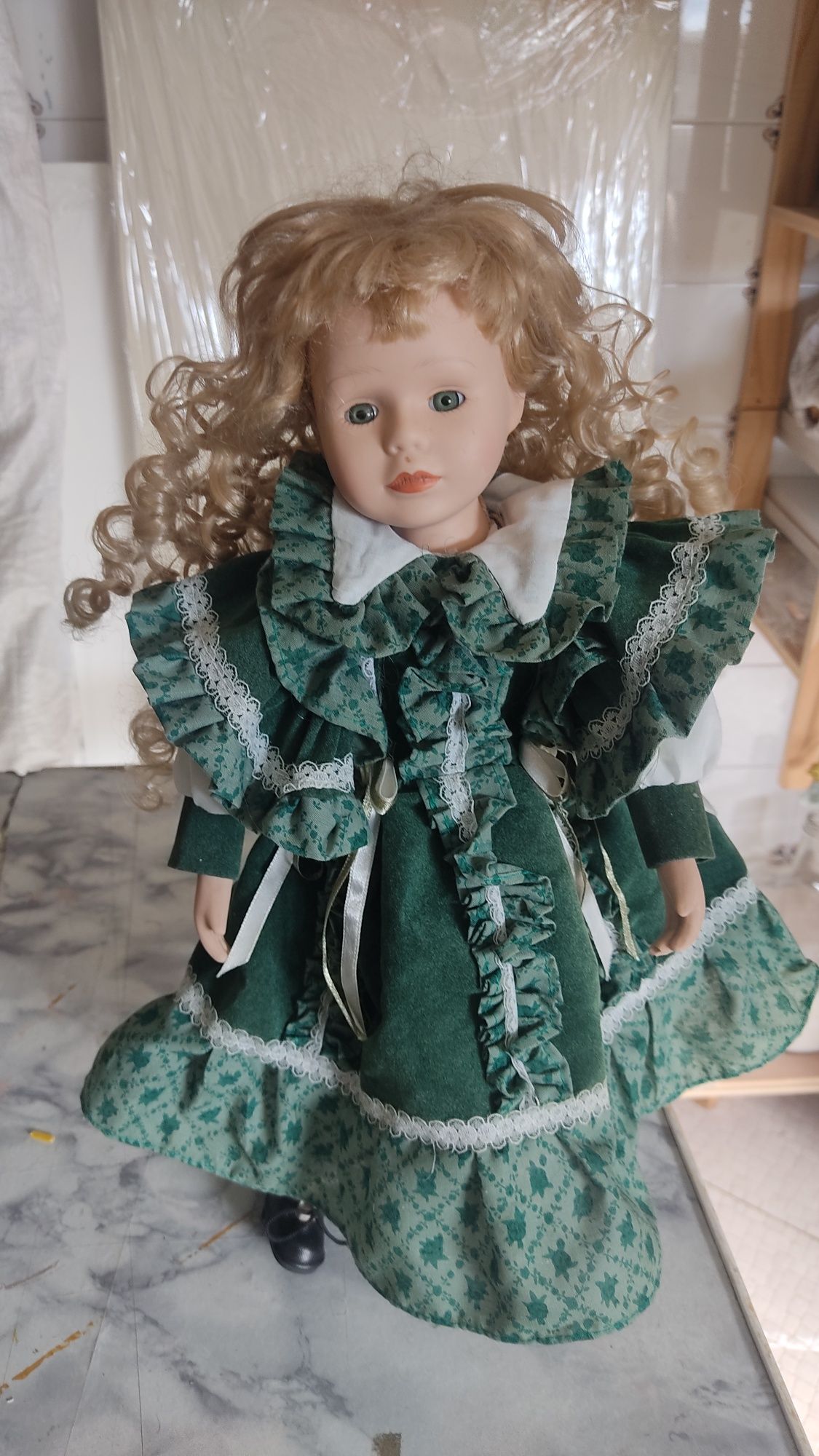Bonecas de porcelana