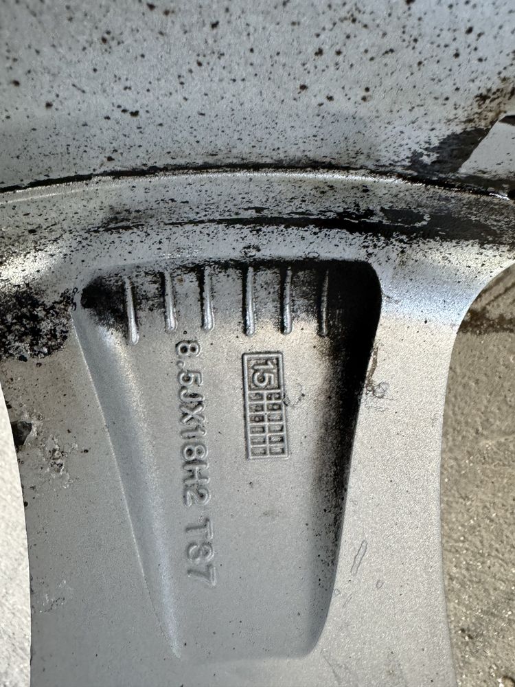 Koła bmw x5 autec 255/55-18 zimowe et45