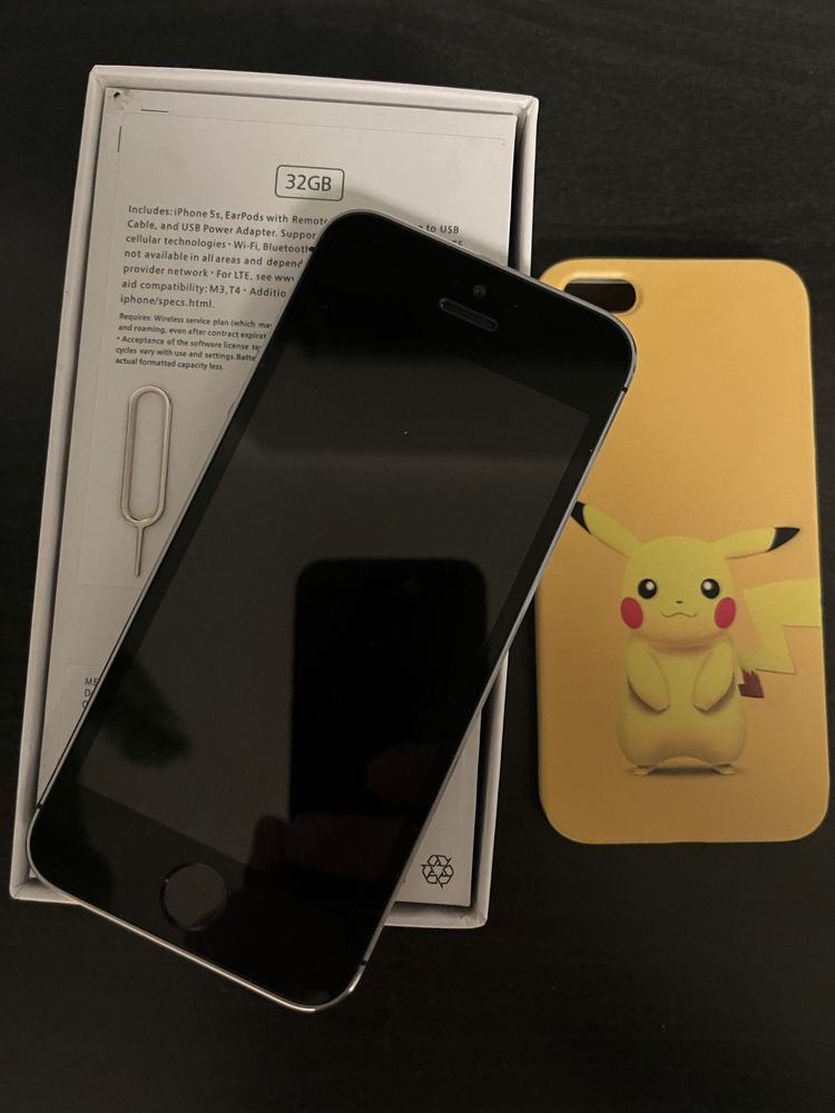 Iphone 5S 32 GB + oslonka pokemon