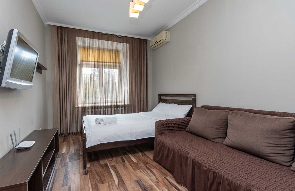 2х кімнатна квартира поруч з Палацом Україна