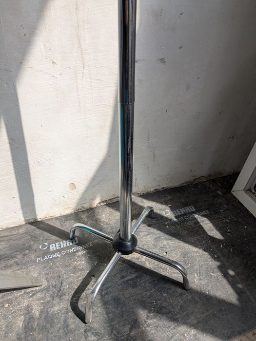 Вішалки для одягу