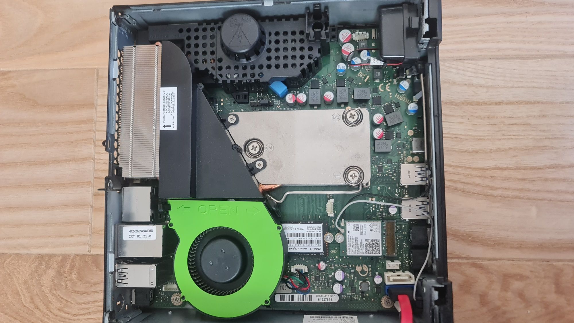 MiniPC Fujitsu Esprimo Q958 Win11 Pro
