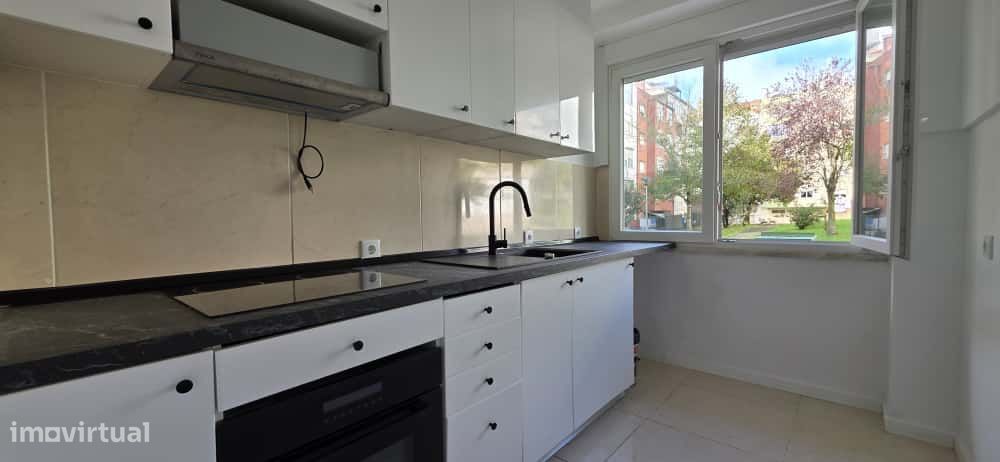 Apartamento T3, Amadora