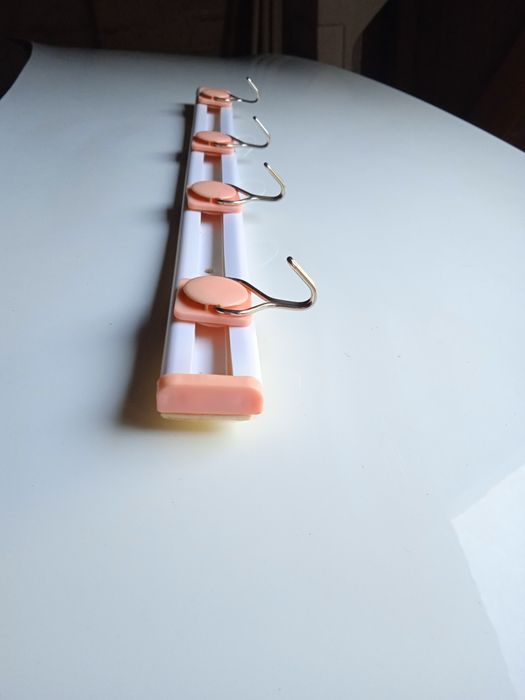 Продам вешалку для ванной