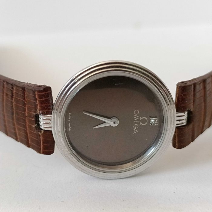 Złota damska Omega białe złoto 18 ct