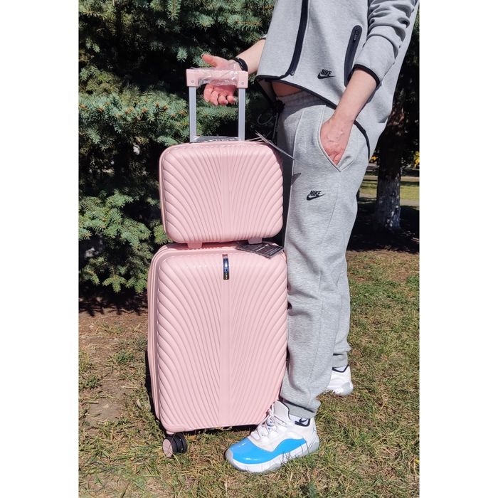 Валіза чемодан на 4 колеса поліпропілен Three birds M,S,XS