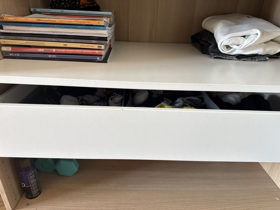 Roupeiro da IKEA  em bom estado.