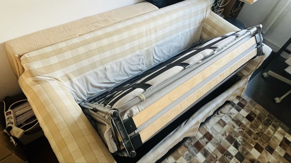 Sofa cama Ektorp 2 lugares + capas novas