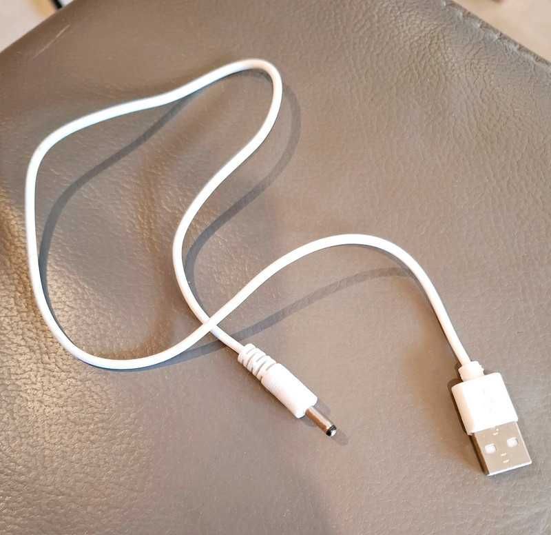 Kabel USB do ładowania z wtyczką DC 2,5 mm