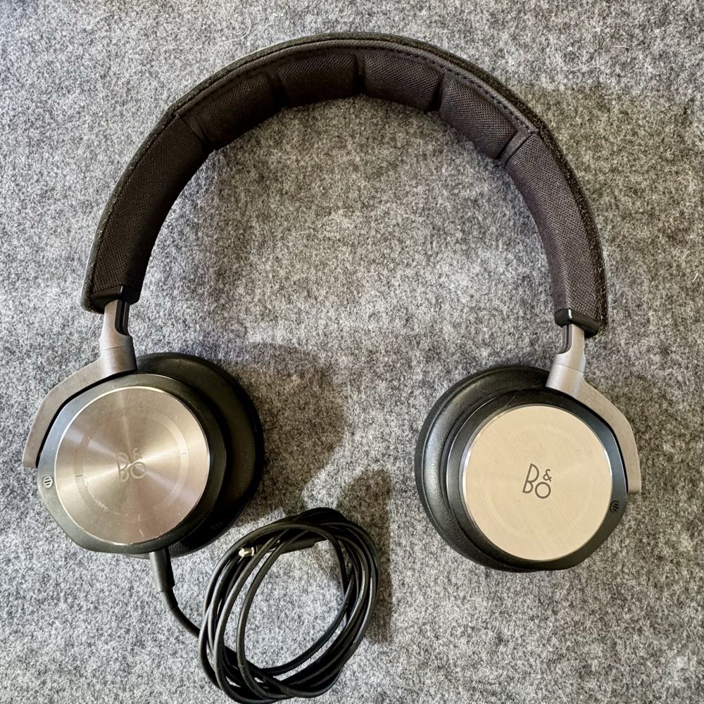 Bang & Olufsen Beoplay H8 – Como Novos