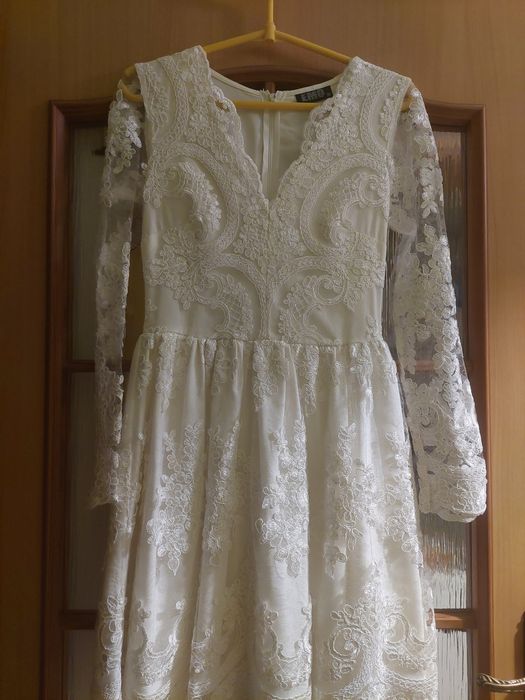 Sukienka koronkowa biała 36