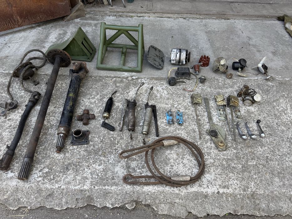 Продам новую полуось заднего моста ЗИЛ 130 16 шлицов