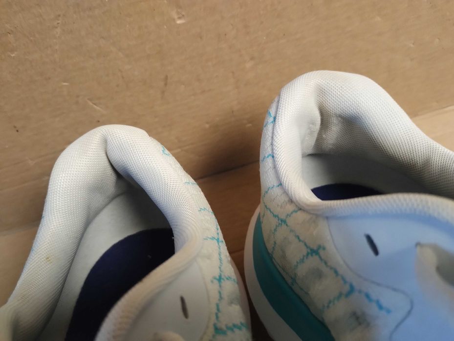 buty biegowe Under Armour Charged breeze  roz 42 bdb