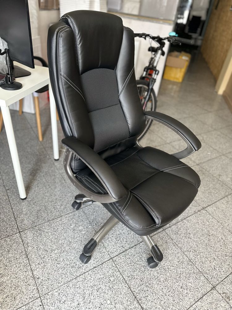 Cadeira Escritorio Pouco Usada