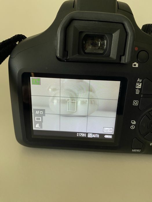 Câmara Canon EOS4000D