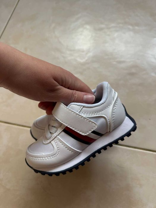 Кросівки дитячі Tommy Hilfiger