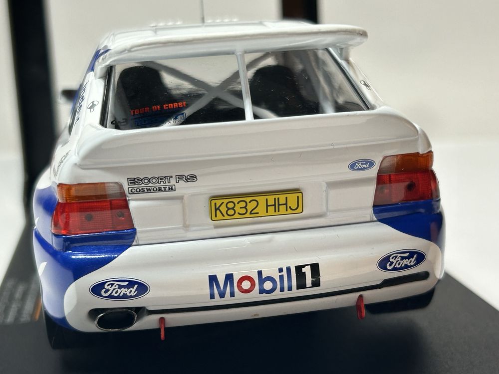 Ford Escort RS Cosworth IXO 1/18