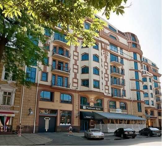 СДАМ! ИСТОРИЧЕСКИЙ ЦЕНТР. Фасадный офис в  Бизнес Центре.