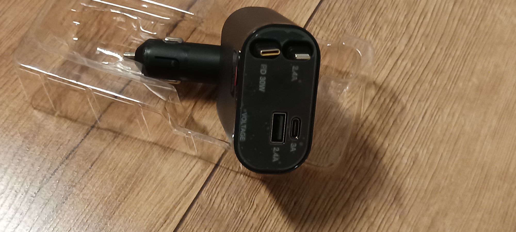 Ładowarka samochodowa Fast Charge 120W USB-C Lightning 4in1