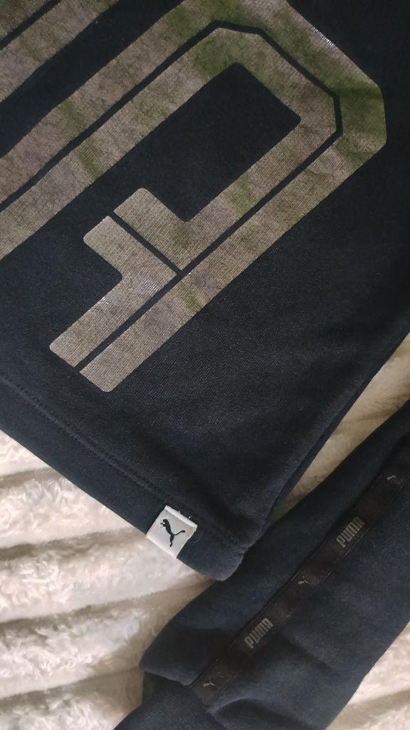 Bluza 140 czarna z napisem srebrnym stan bdb