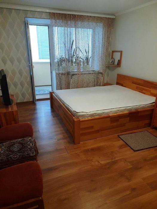 Оренда 1 кімнатної квартири Виставка, вільна