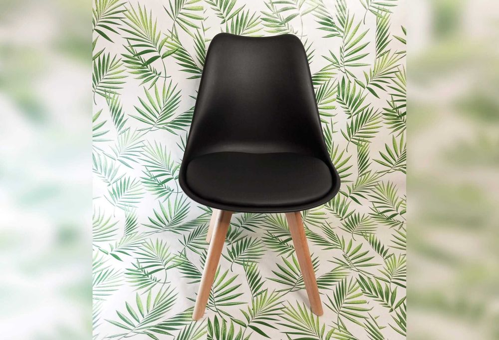 Стілець кухонний з дерев'яними міцними ніжками, крісло для кухні