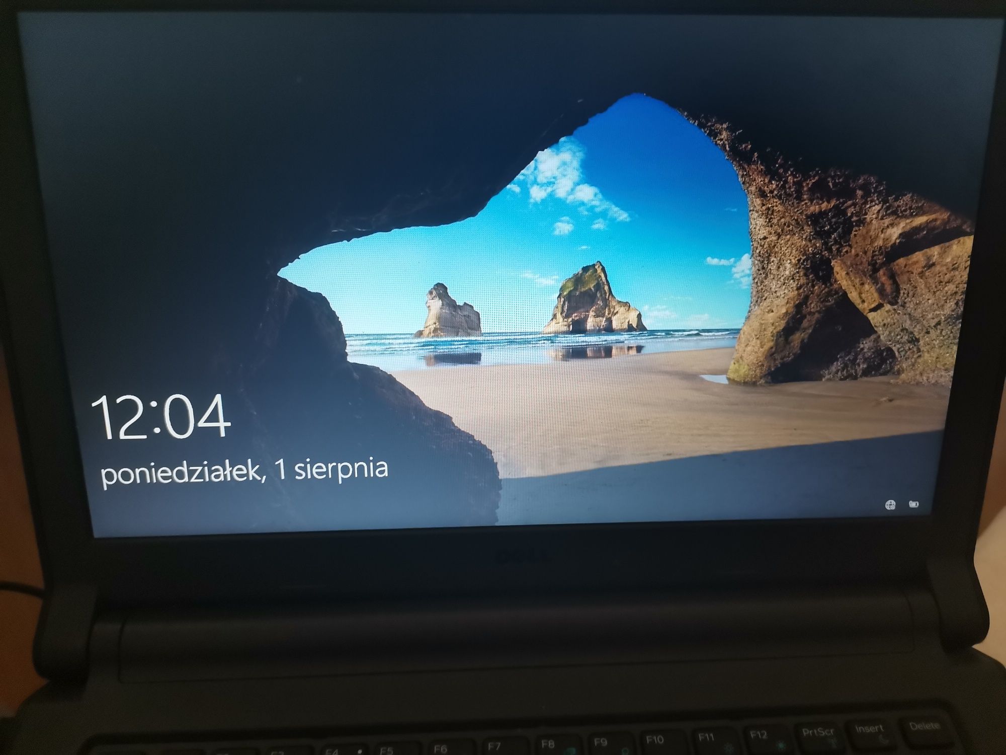 Laptop używany Dell Latitude 3350. 1000GB 16GB RAM Windows 10 Home