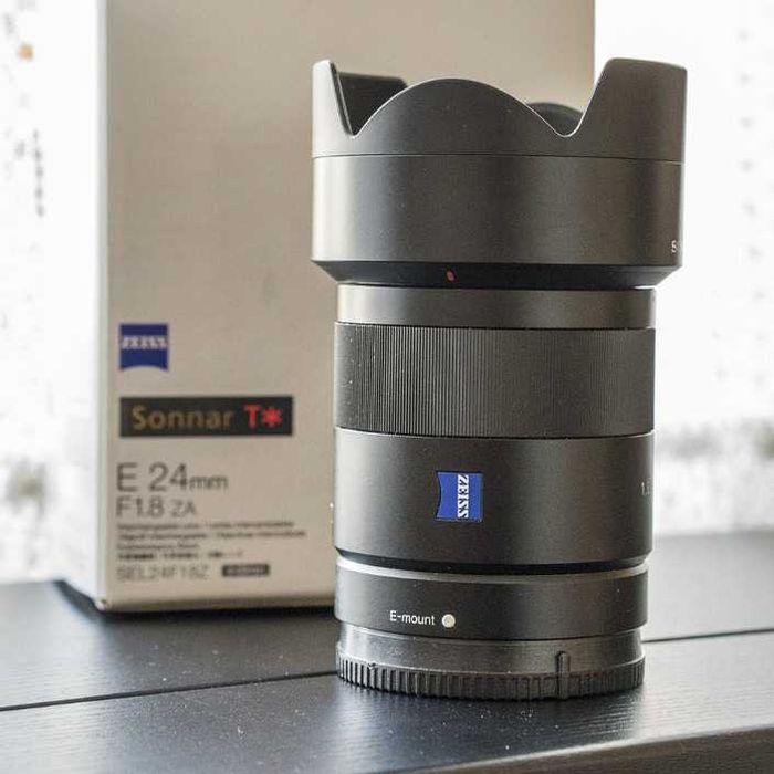 Obiektyw Sony SEL 24/1,8 Zeiss Sonnar T*