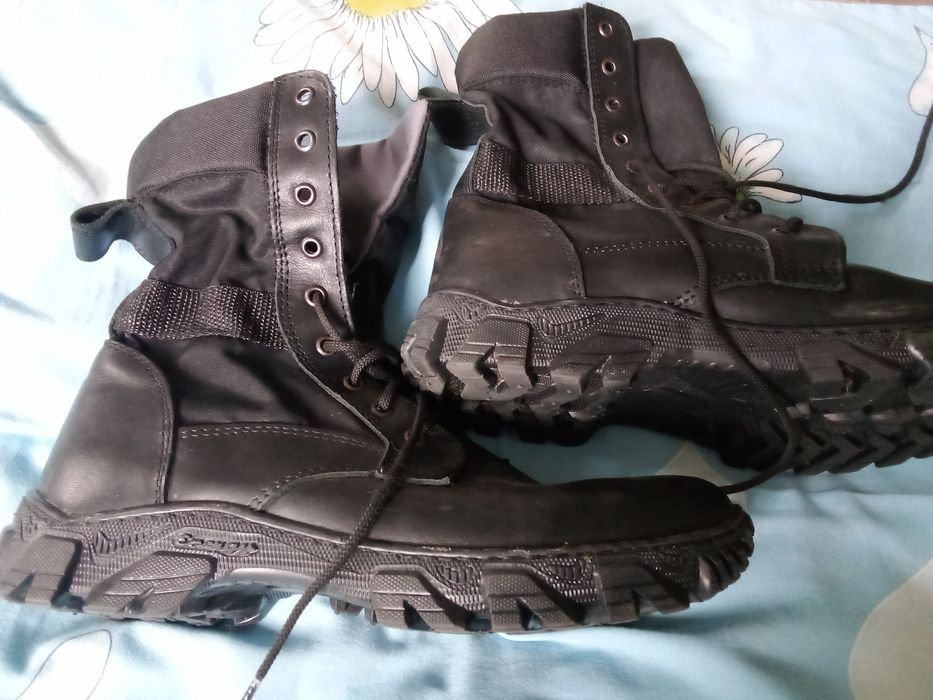 Берцы мужские , в хорошем состоянии